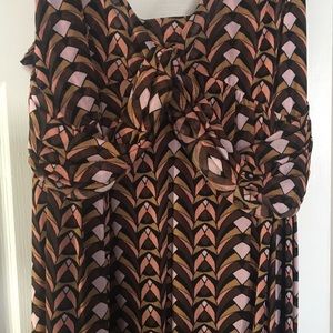 Adorable brown patterned dress